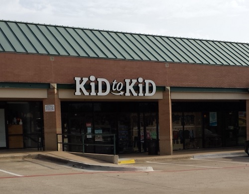 young-entrepreneur-wins-kid-to-kid-store-of-the-month-award